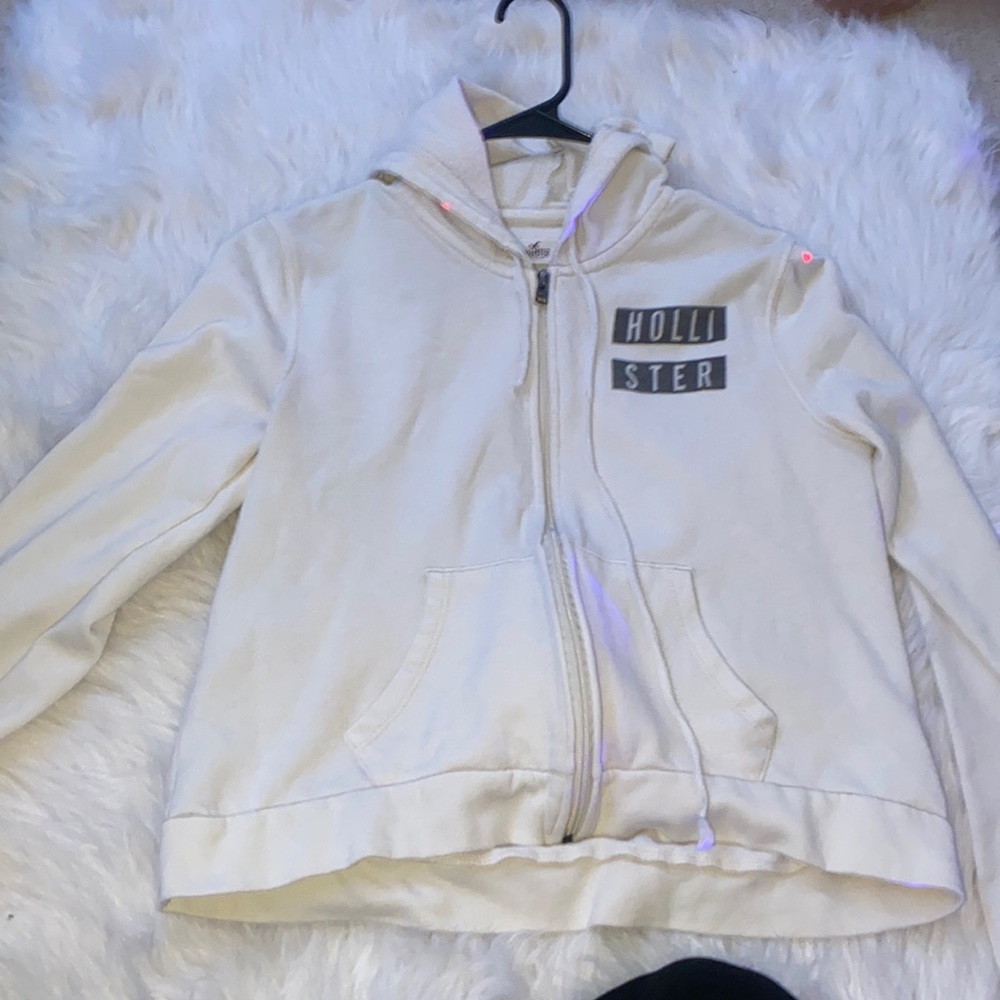white zip up girls hollister jacket